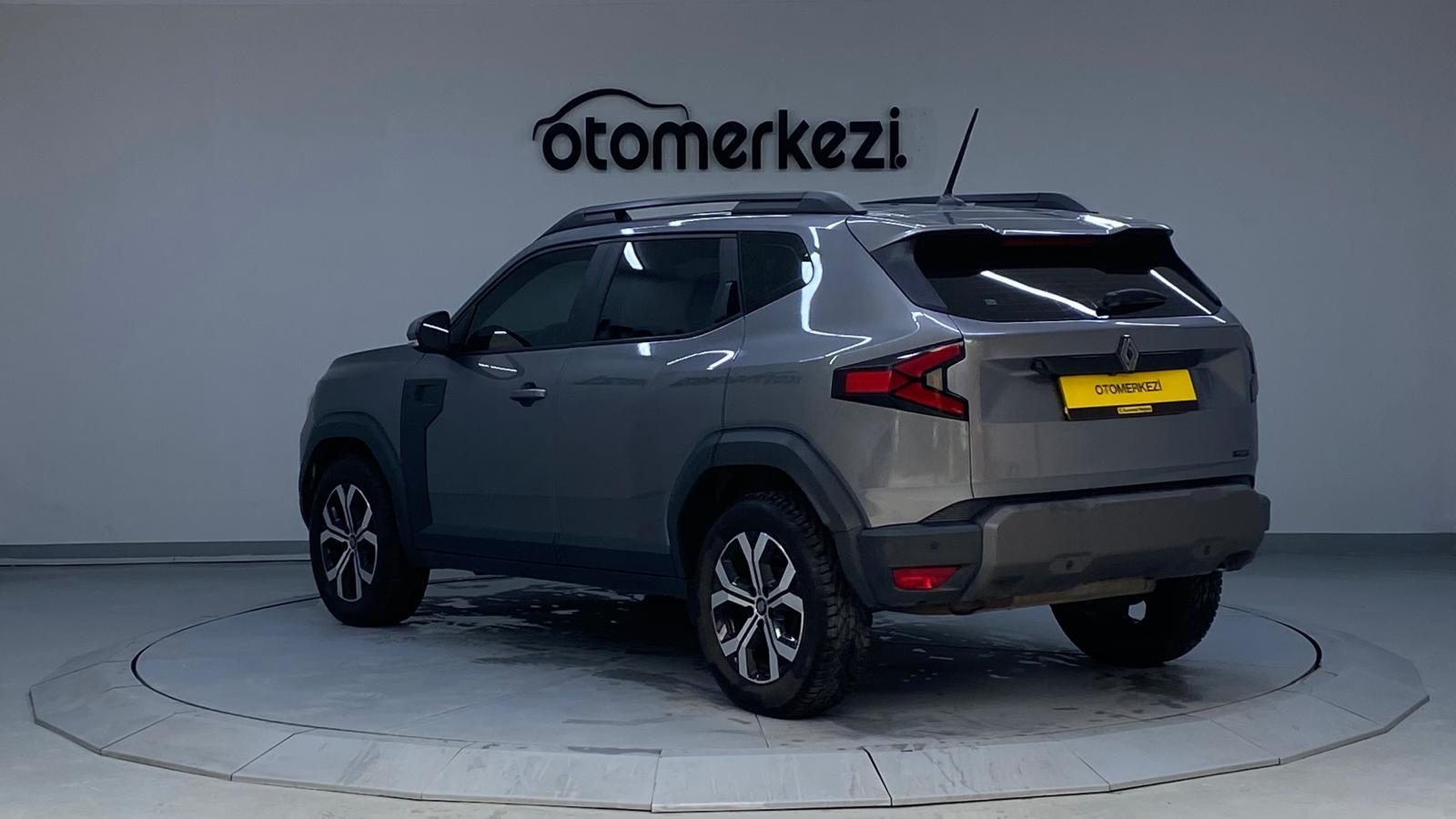 RENAULT DUSTER 8